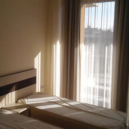 شقة Two-bedroom In *